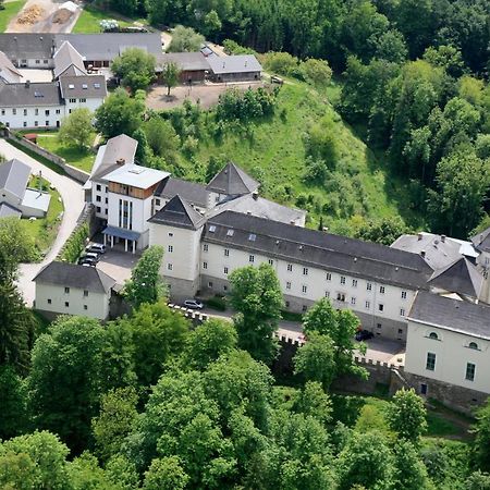 Готель Kloster Wernberg Екстер'єр фото
